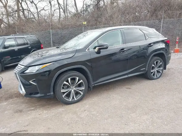 2T2BGMCA1KC040589 2019 LEXUS RX - Image 2