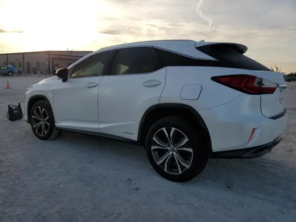 2T2BGMCA2JC023072 2018 LEXUS RX - Image 2