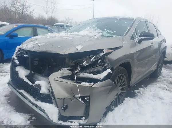2T2BGMCA2JC025551 2018 LEXUS RX - Image 2