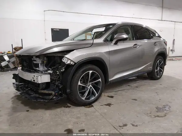 2T2BGMCA5JC020960 2018 LEXUS RX - Image 2