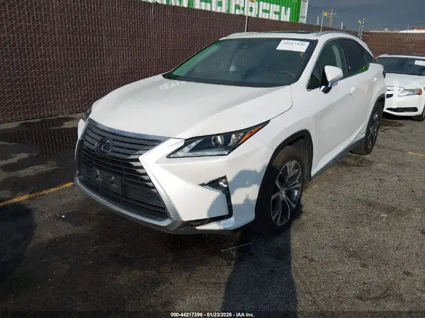 2T2BGMCA5JC022997 2018 LEXUS RX - Image 2