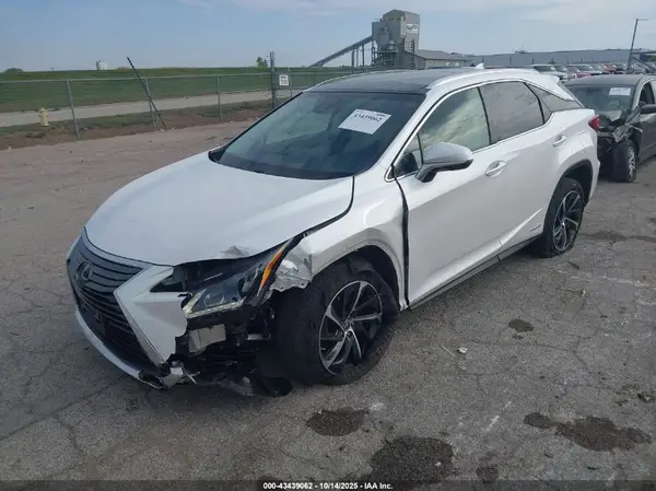 2T2BGMCA5KC029997 2019 LEXUS RX - Image 2