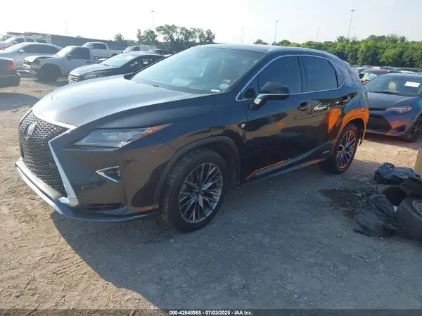 2T2BGMCA5KC031703 2019 LEXUS RX - Image 2
