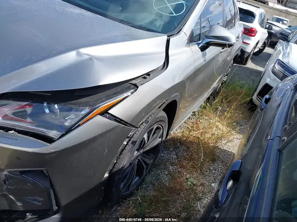 2T2BGMCA5KC038702 2019 LEXUS RX - Image 2