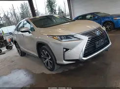 2T2BGMCA6JC028100 2018 LEXUS RX