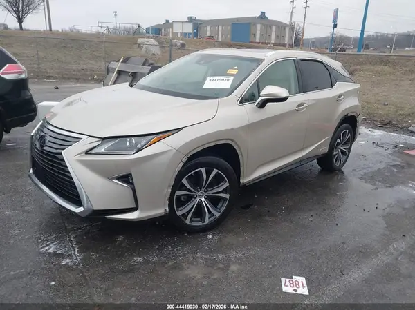 2T2BGMCA6KC037607 2019 LEXUS RX - Image 2
