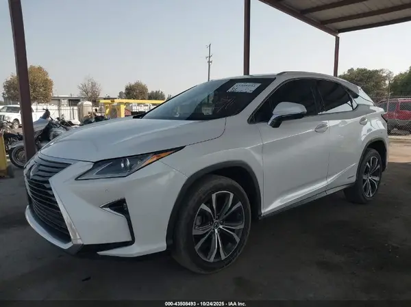 2T2BGMCA8KC039455 2019 LEXUS RX - Image 2