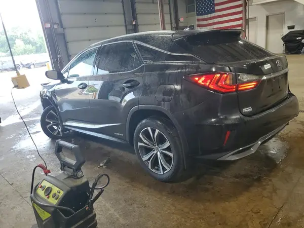 2T2BGMCA8KC041643 2019 LEXUS RX - Image 2