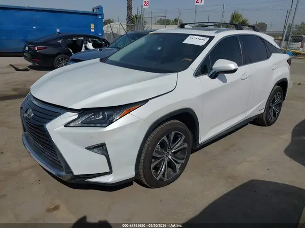 2T2BGMCA8KC042551 2019 LEXUS RX - Image 2