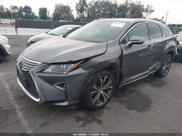2T2BGMCAXHC013688 2017 LEXUS RX - Image 2