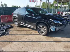 2T2BGMCAXJC021120 2018 LEXUS RX