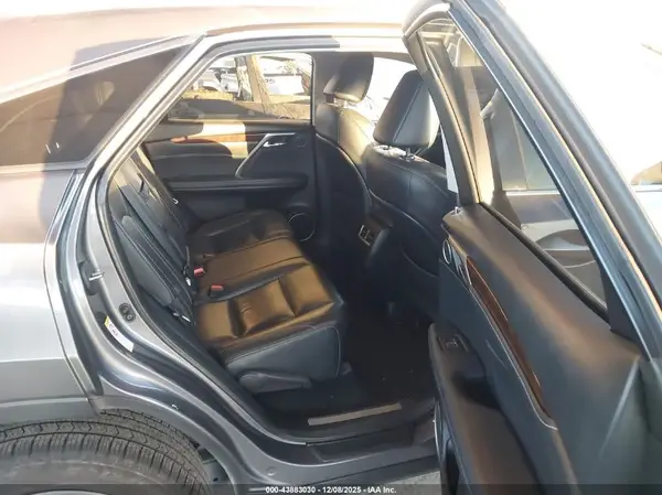 2T2BGMCAXKC033477 2019 LEXUS RX - Image 8