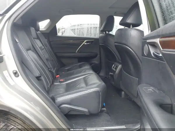 2T2BGMCAXKC035360 2019 LEXUS RX - Image 8