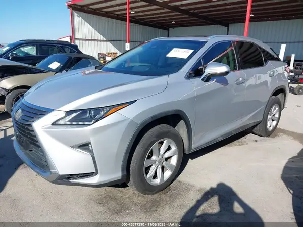 2T2BZMCA0HC055720 2017 LEXUS RX - Image 2