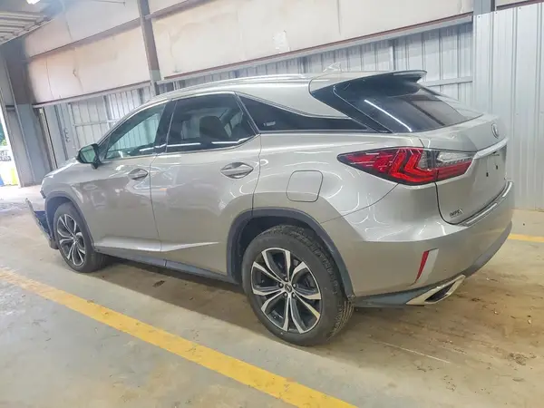 2T2BZMCA0JC138327 2018 LEXUS RX - Image 2