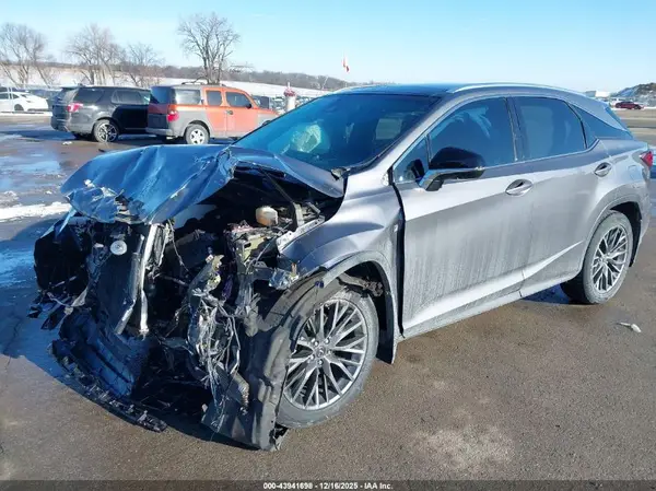 2T2BZMCA0JC145620 2018 LEXUS RX - Image 2