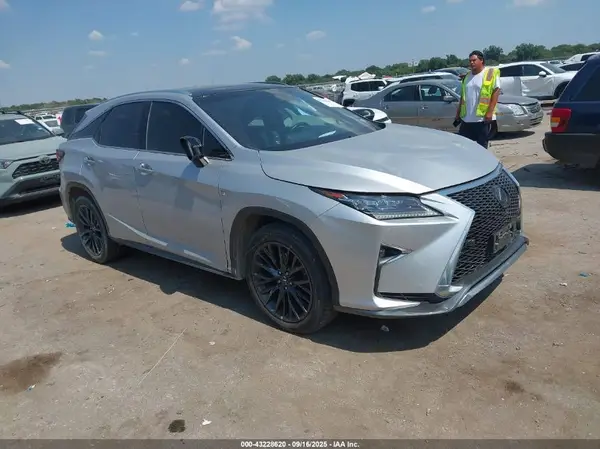 2T2BZMCA0JC152728 2018 LEXUS RX - Image 1