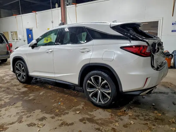 2T2BZMCA0JC157959 2018 LEXUS RX - Image 2