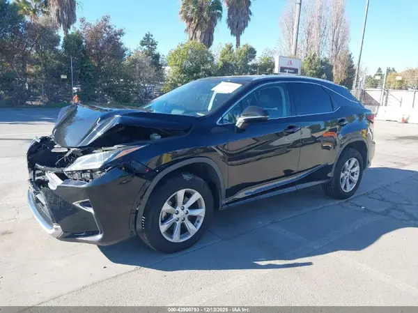 2T2BZMCA1HC067262 2017 LEXUS RX - Image 2