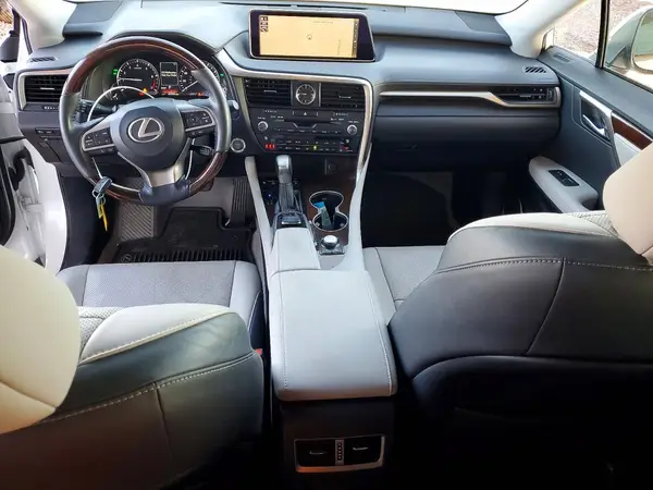 2T2BZMCA1HC085079 2017 LEXUS RX - Image 8