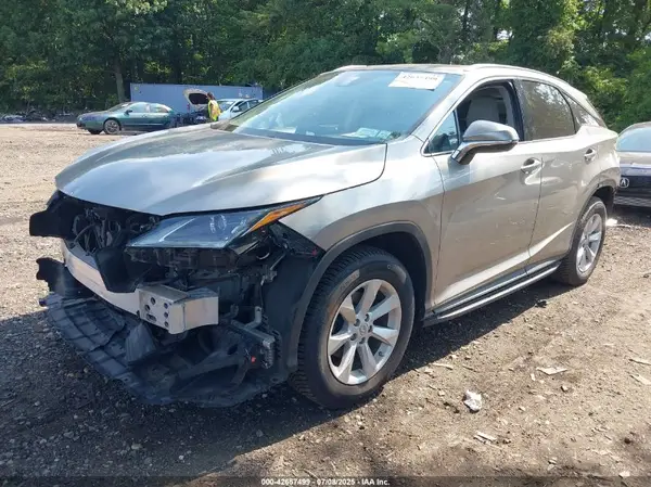2T2BZMCA1HC102334 2017 LEXUS RX - Image 2