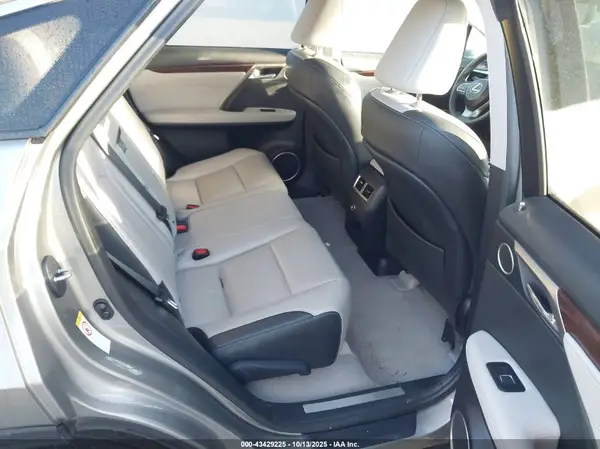 2T2BZMCA1HC102978 2017 LEXUS RX - Image 8