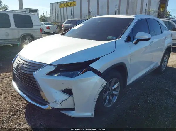 2T2BZMCA1JC138529 2018 LEXUS RX - Image 2