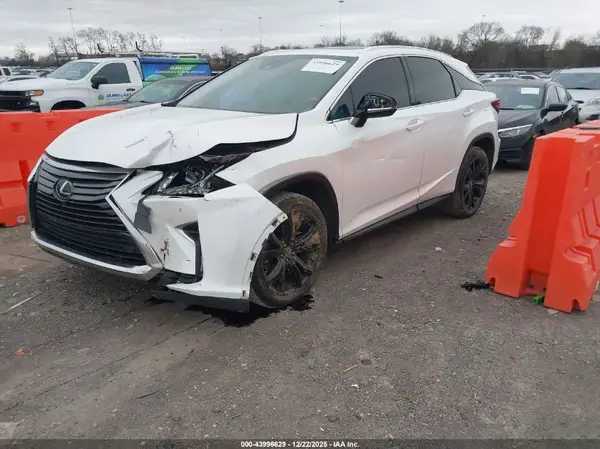2T2BZMCA1JC166900 2018 LEXUS RX - Image 2