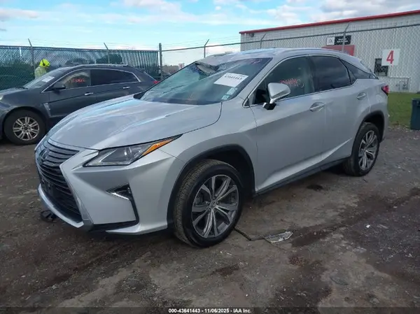 2T2BZMCA2GC015539 2016 LEXUS RX - Image 2