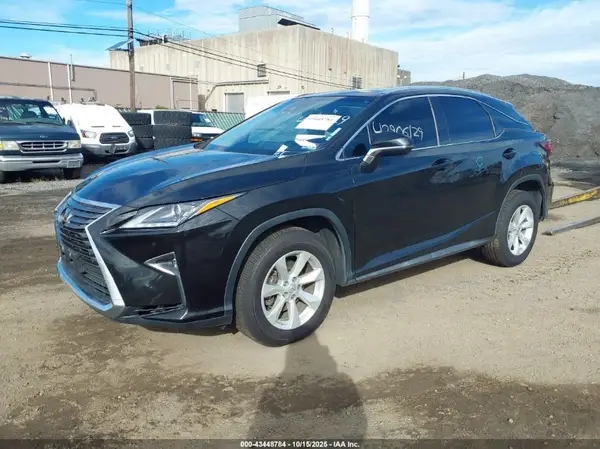 2T2BZMCA2HC108322 2017 LEXUS RX - Image 2