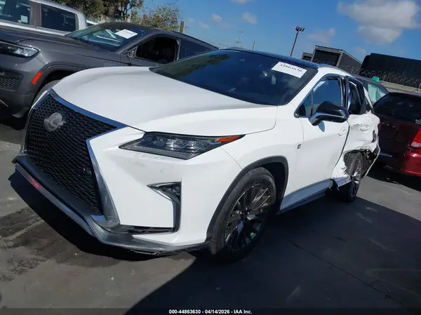 2T2BZMCA2JC145764 2018 LEXUS RX - Image 2