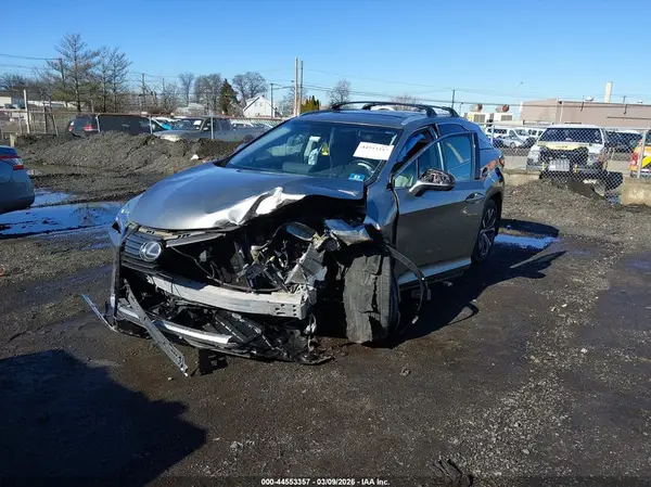 2T2BZMCA2JC146803 2018 LEXUS RX - Image 2