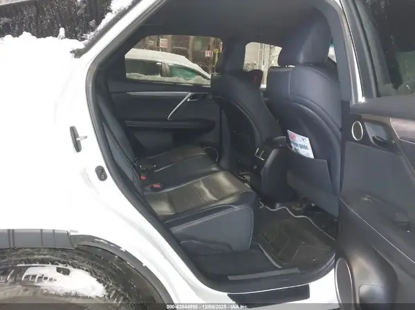 2T2BZMCA2JC151614 2018 LEXUS RX - Image 8