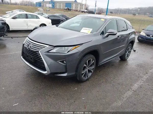 2T2BZMCA2JC157171 2018 LEXUS RX - Image 2