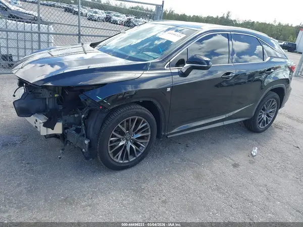 2T2BZMCA2KC169631 2019 LEXUS RX - Image 2