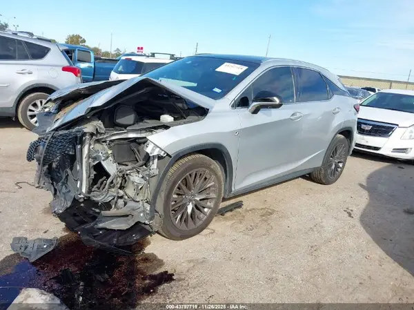2T2BZMCA2KC196862 2019 LEXUS RX - Image 2