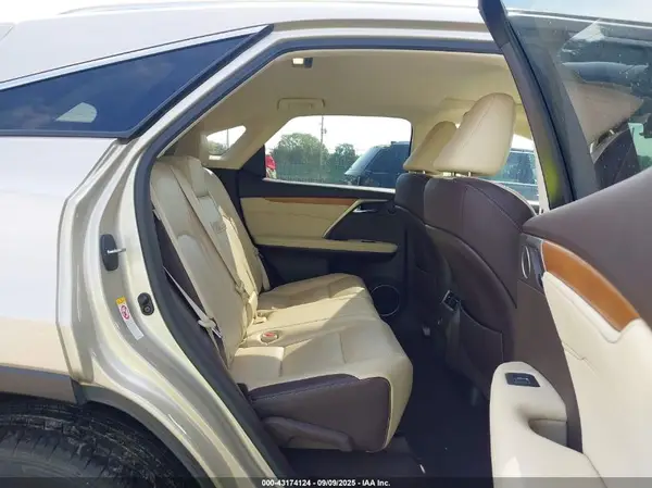 2T2BZMCA3GC020457 2016 LEXUS RX - Image 8
