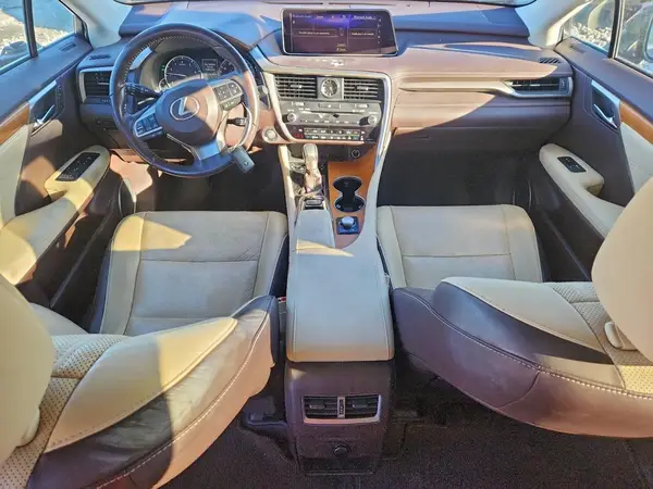 2T2BZMCA3HC081101 2017 LEXUS RX - Image 8