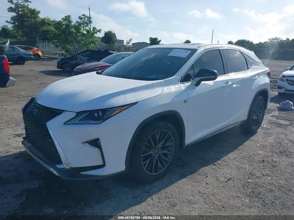 2T2BZMCA3JC142243 2018 LEXUS RX - Image 2