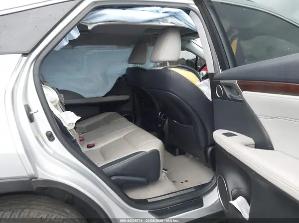 2T2BZMCA3JC155137 2018 LEXUS RX - Image 8