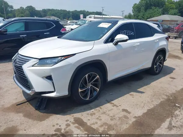 2T2BZMCA3JC158832 2018 LEXUS RX - Image 2