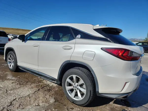 2T2BZMCA3JC159690 2018 LEXUS RX - Image 2
