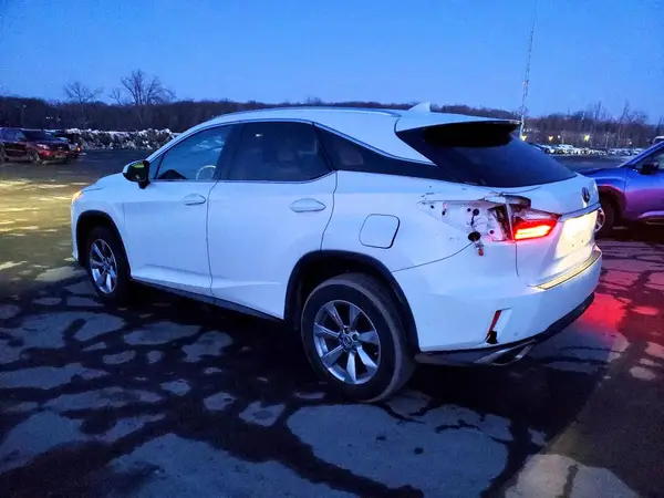 2T2BZMCA3KC182386 2019 LEXUS RX - Image 2