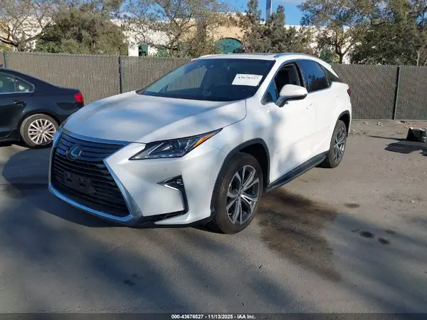 2T2BZMCA3KC194747 2019 LEXUS RX - Image 2