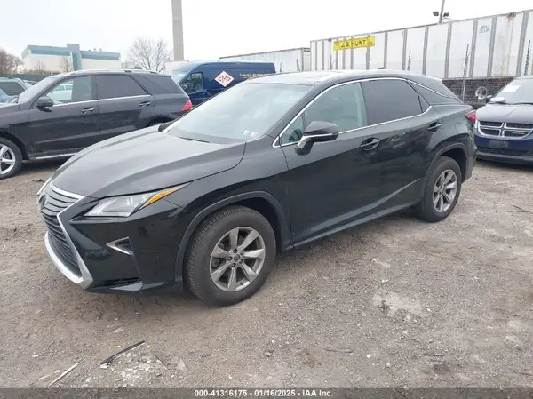 2T2BZMCA3KC199172 2019 LEXUS RX - Image 2