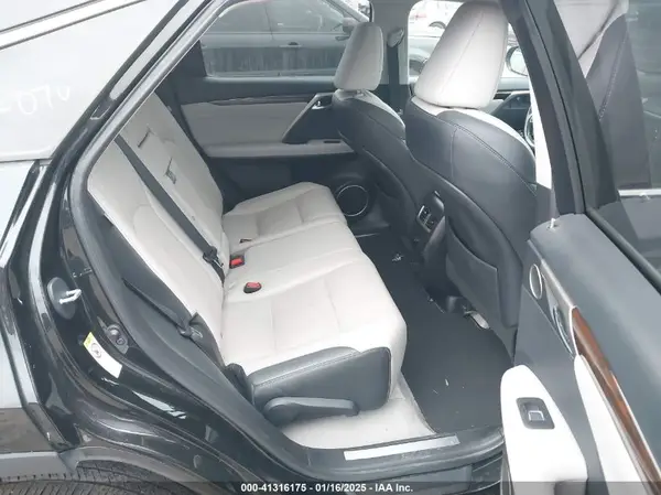 2T2BZMCA3KC199172 2019 LEXUS RX - Image 8