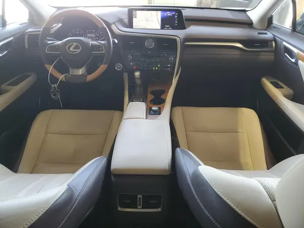 2T2BZMCA3KC205956 2019 LEXUS RX - Image 8