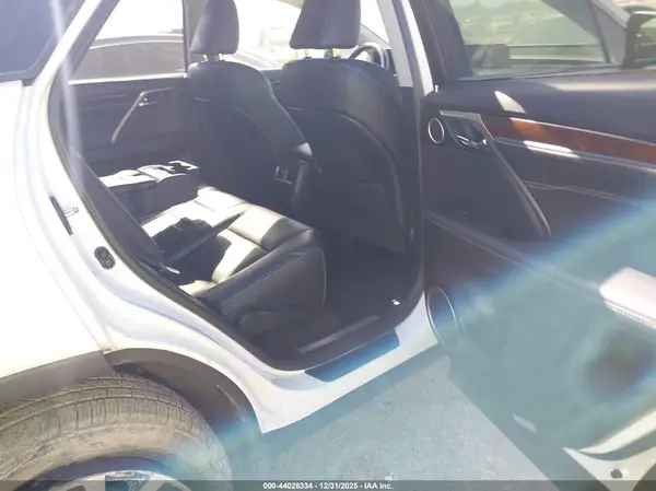 2T2BZMCA4HC060810 2017 LEXUS RX - Image 8
