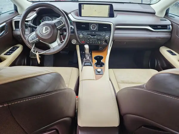 2T2BZMCA4HC063206 2017 LEXUS RX - Image 8