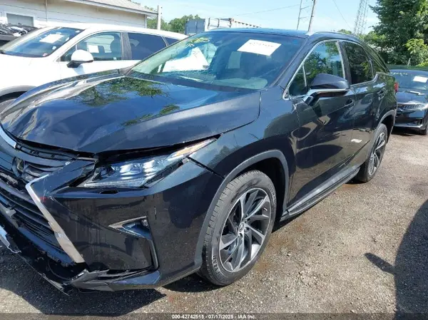 2T2BZMCA4JC136628 2018 LEXUS RX - Image 2